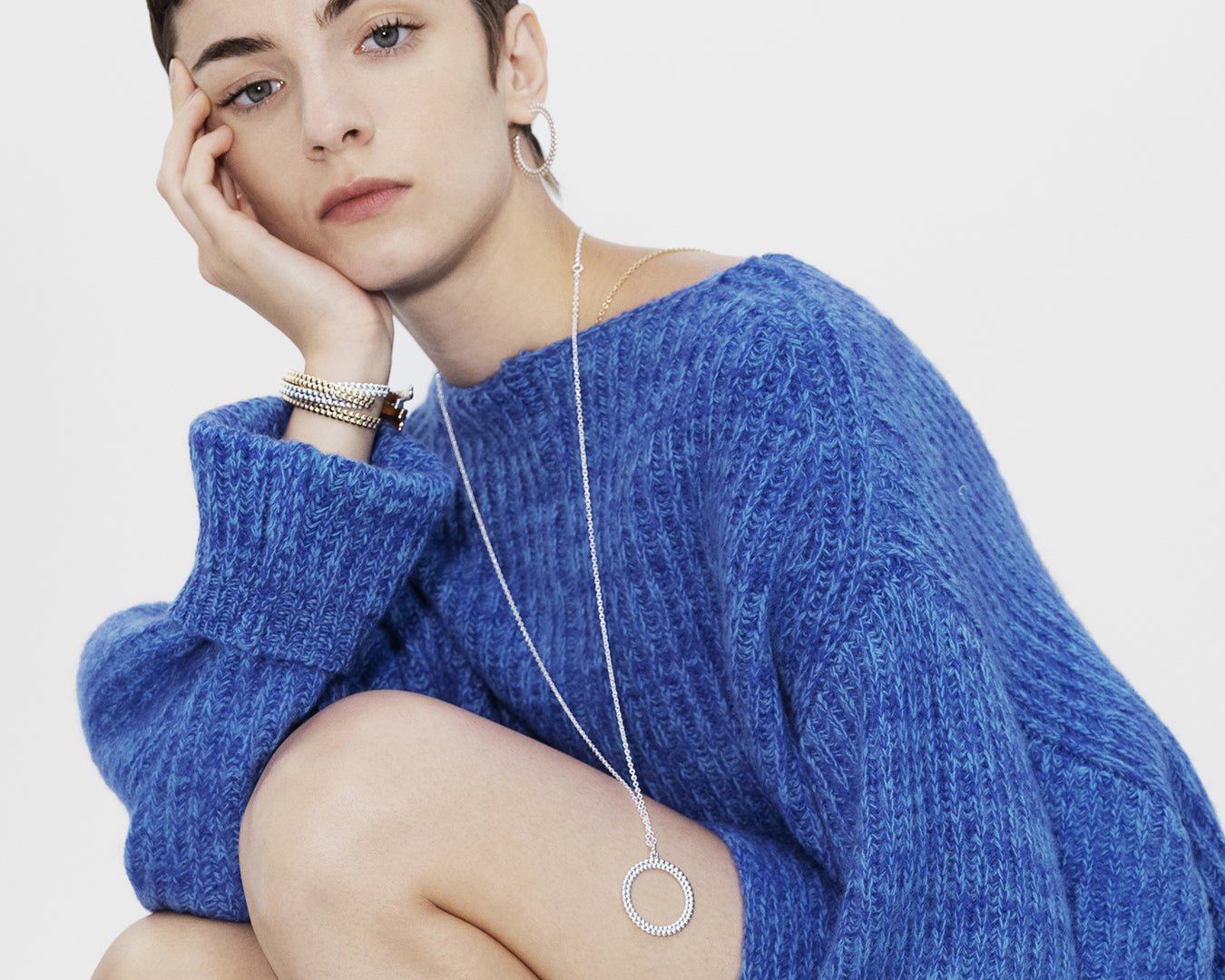 Hopeiset kaulakorut - Kalevala