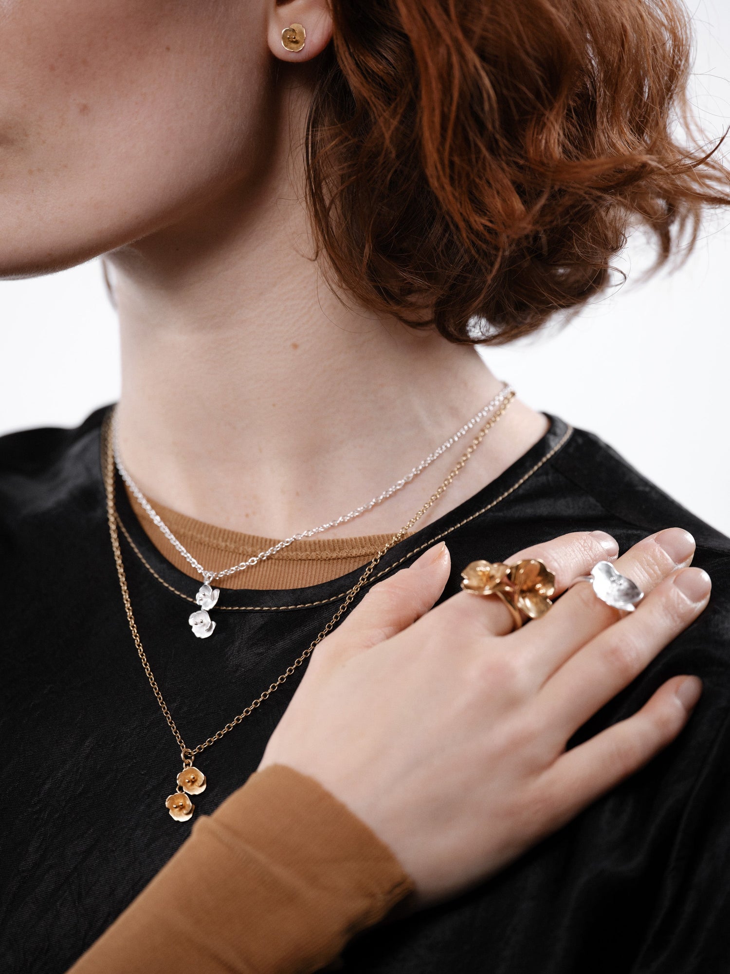 Midsummer Night Rose ミニピアス