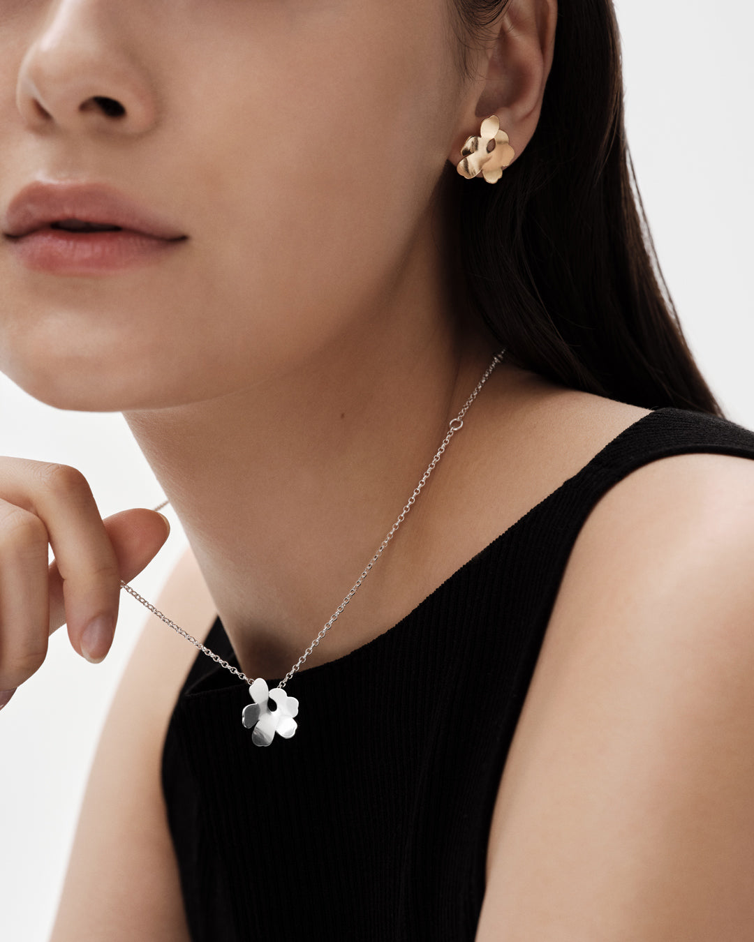 Unikko ミニピアス シルバー