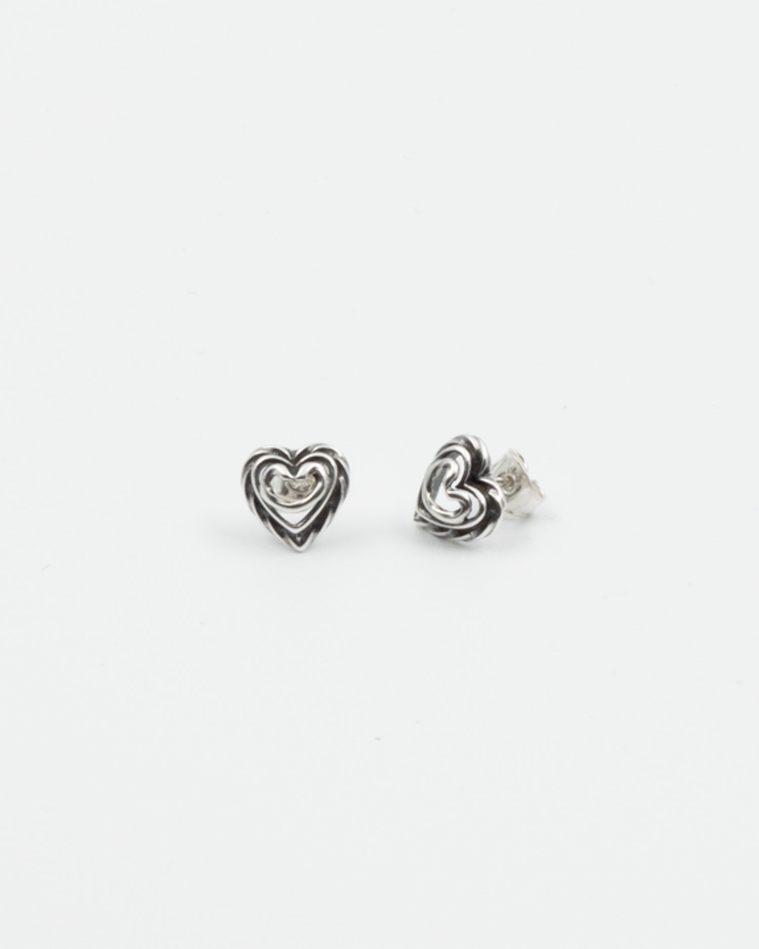 Preloved Talon sydän stud earrings silver