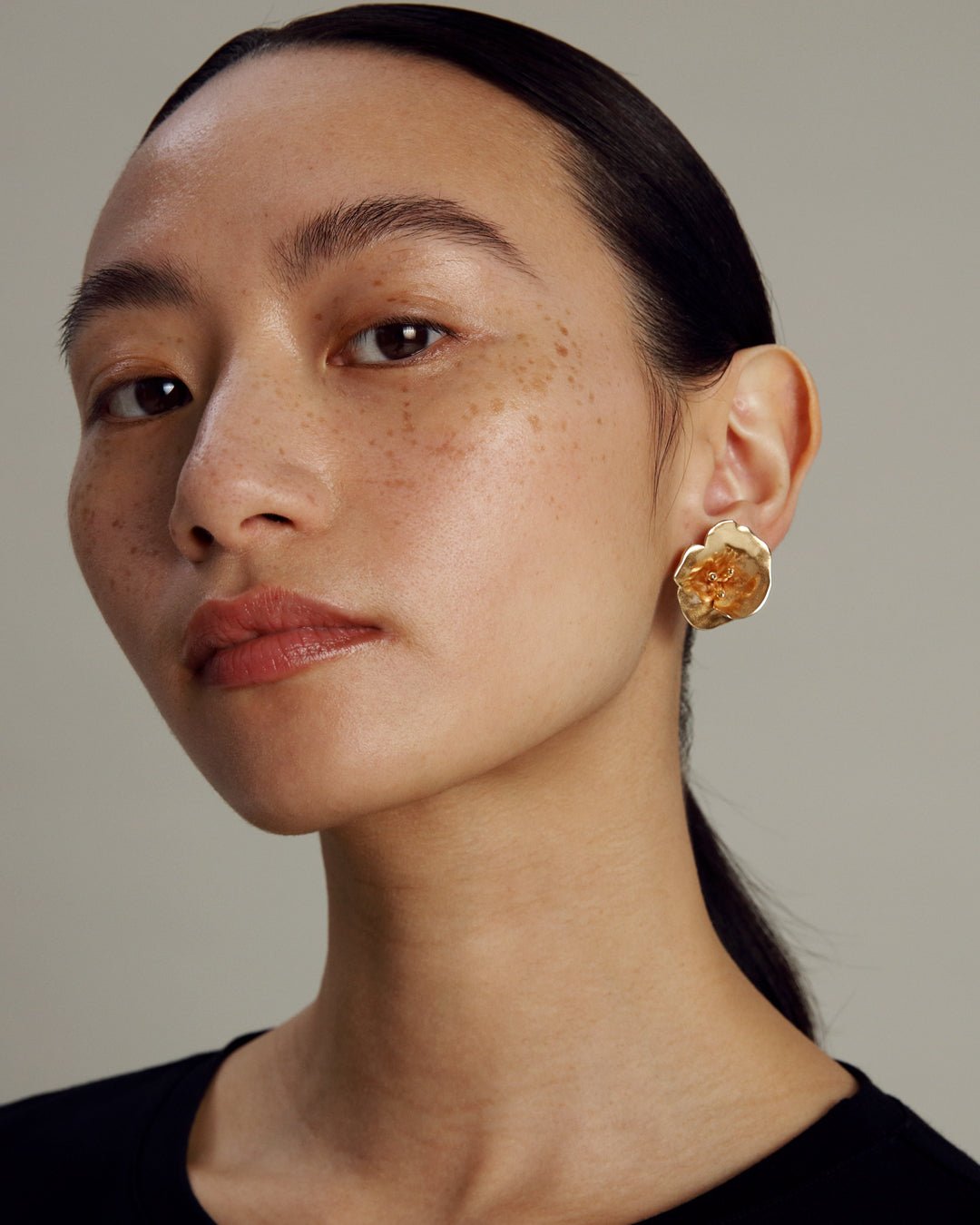 Summer night rose earrings bronze half pair right