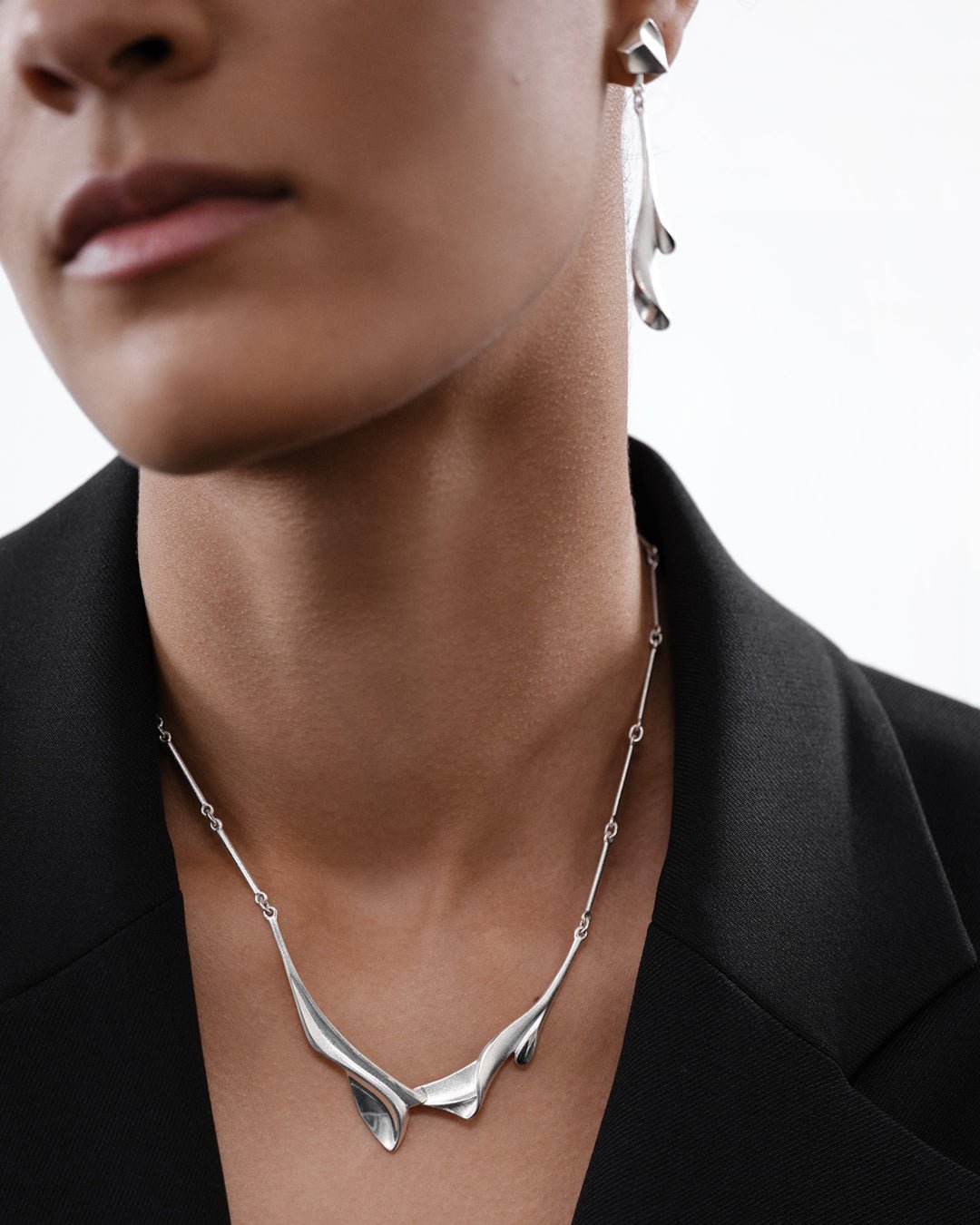 Arieta ピアス ハーフ(右)