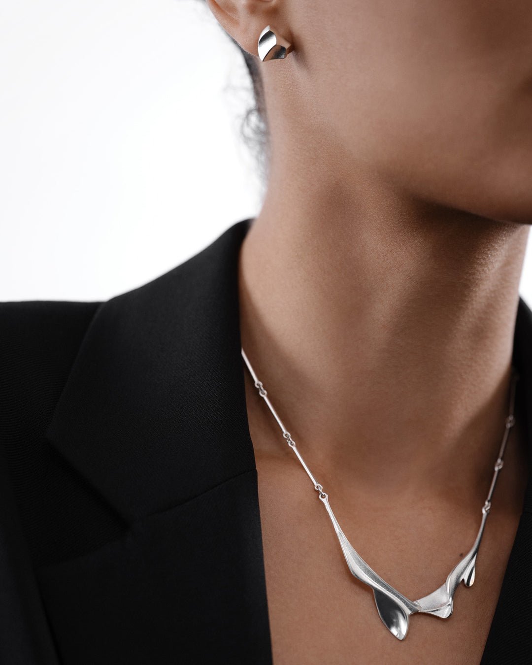 Arieta ピアス ハーフ(右)