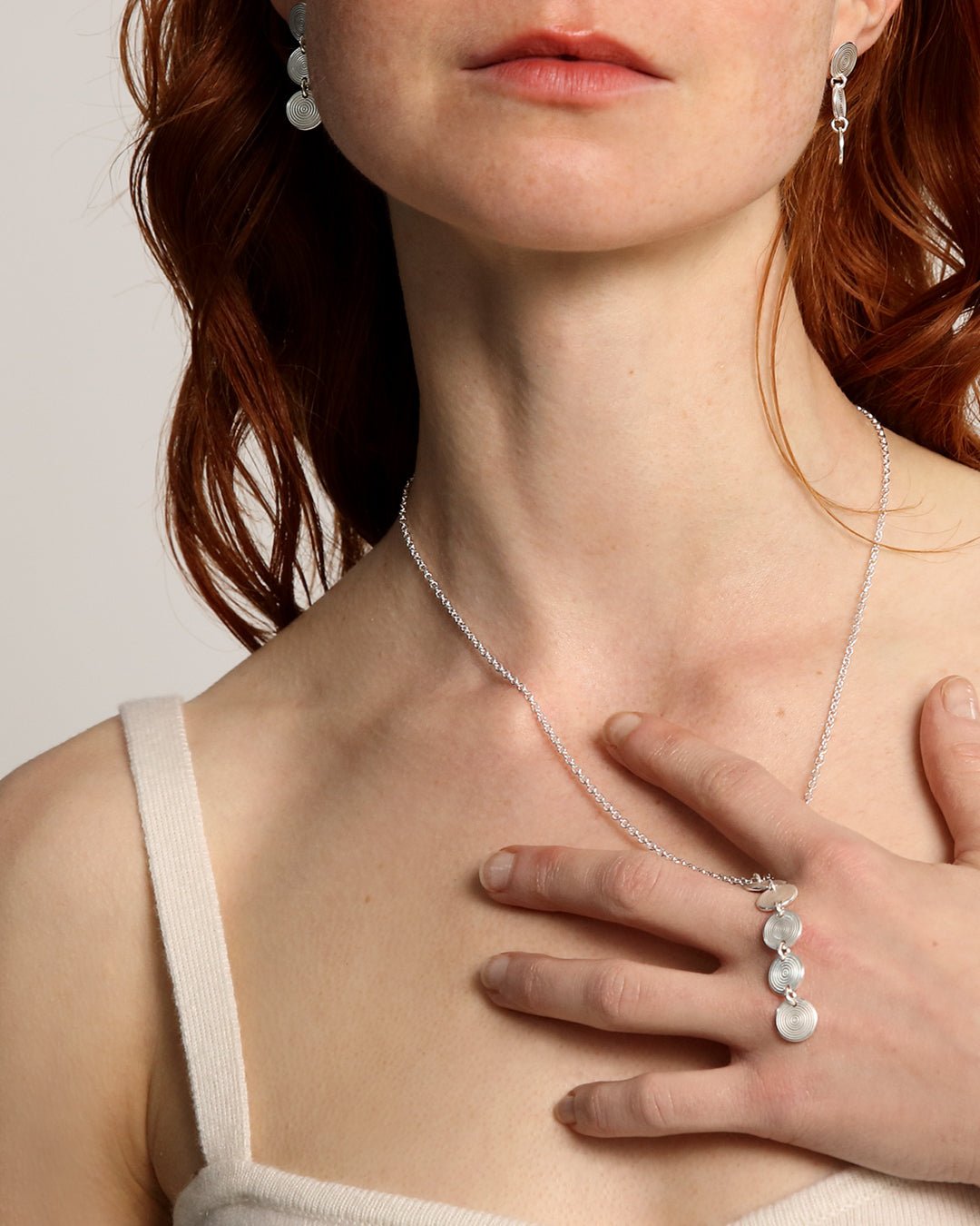 Kosmos ピアス 3ピース ハーフ(右)