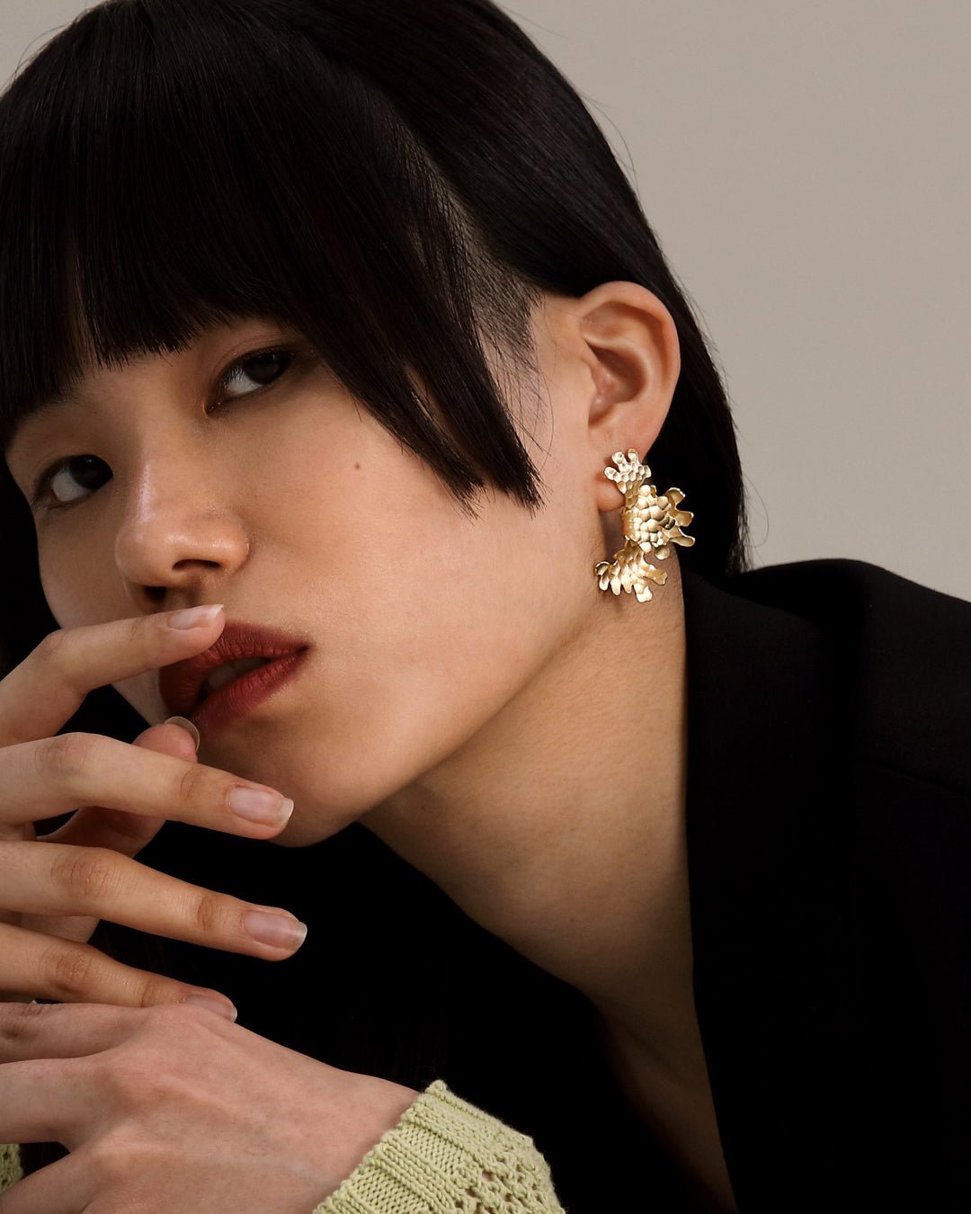 Tundra-korvakorut pronssi