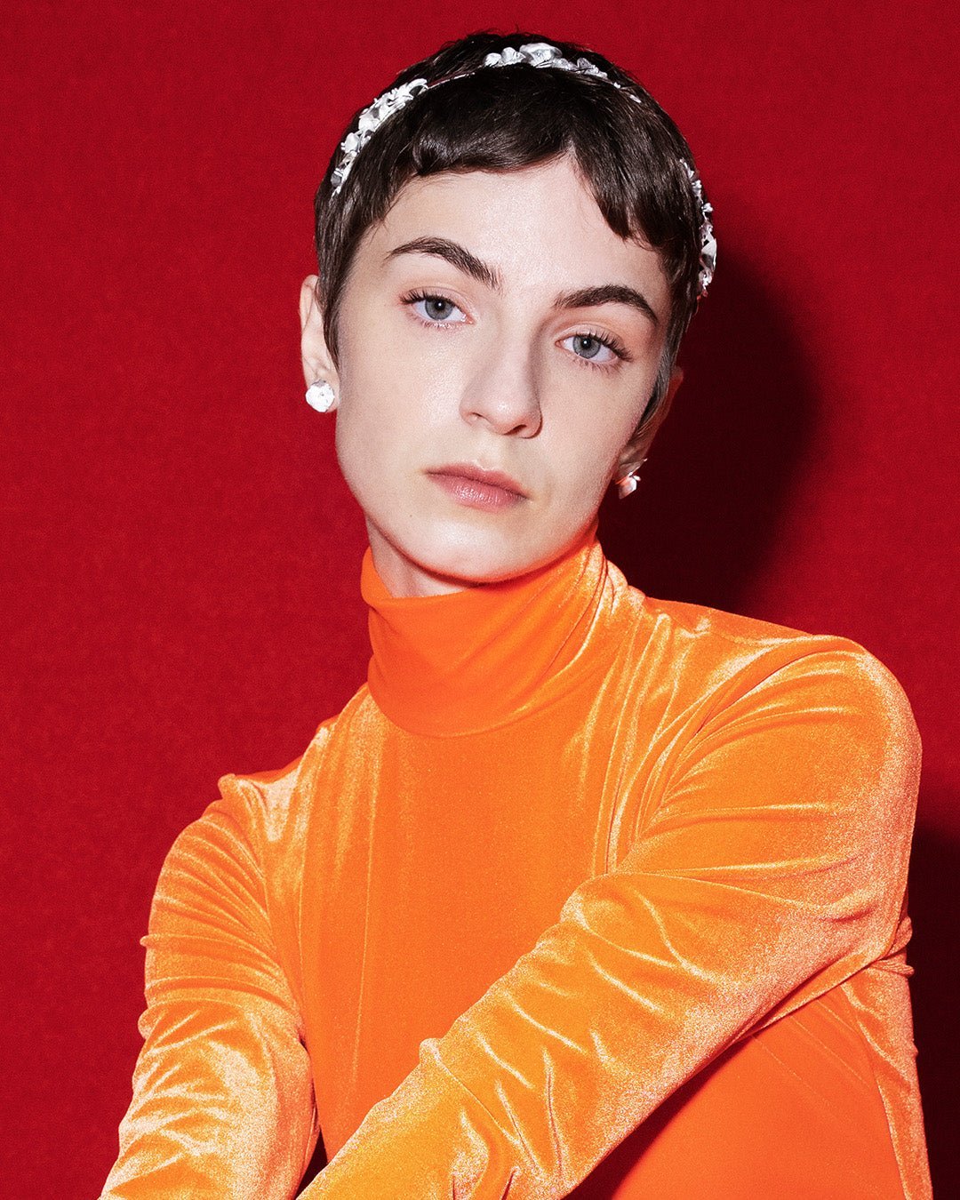 Kesäyön ruusu -korvakorut pienet hopea puolipari vasen