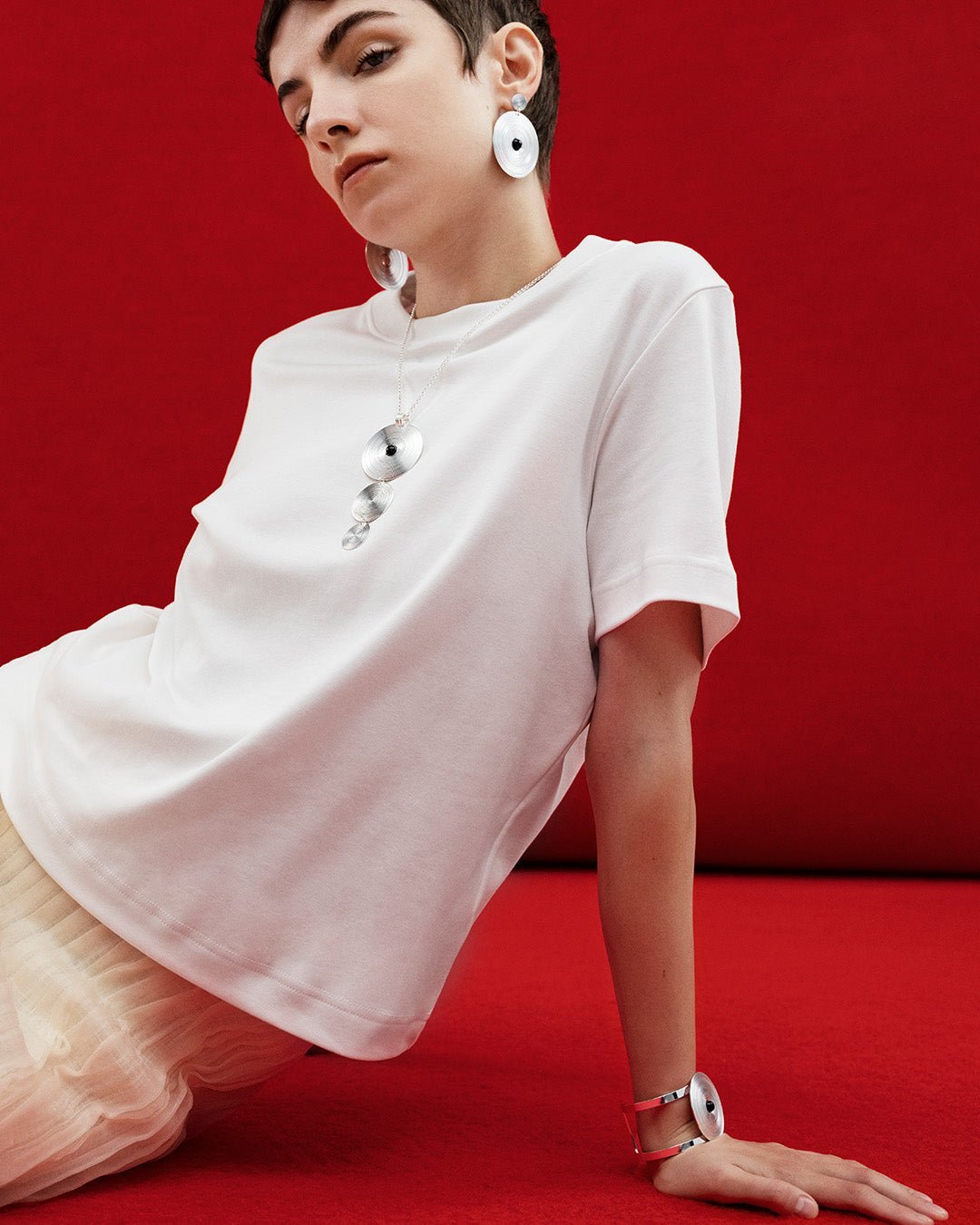 Kosmos-rannekoru hopea onyksi