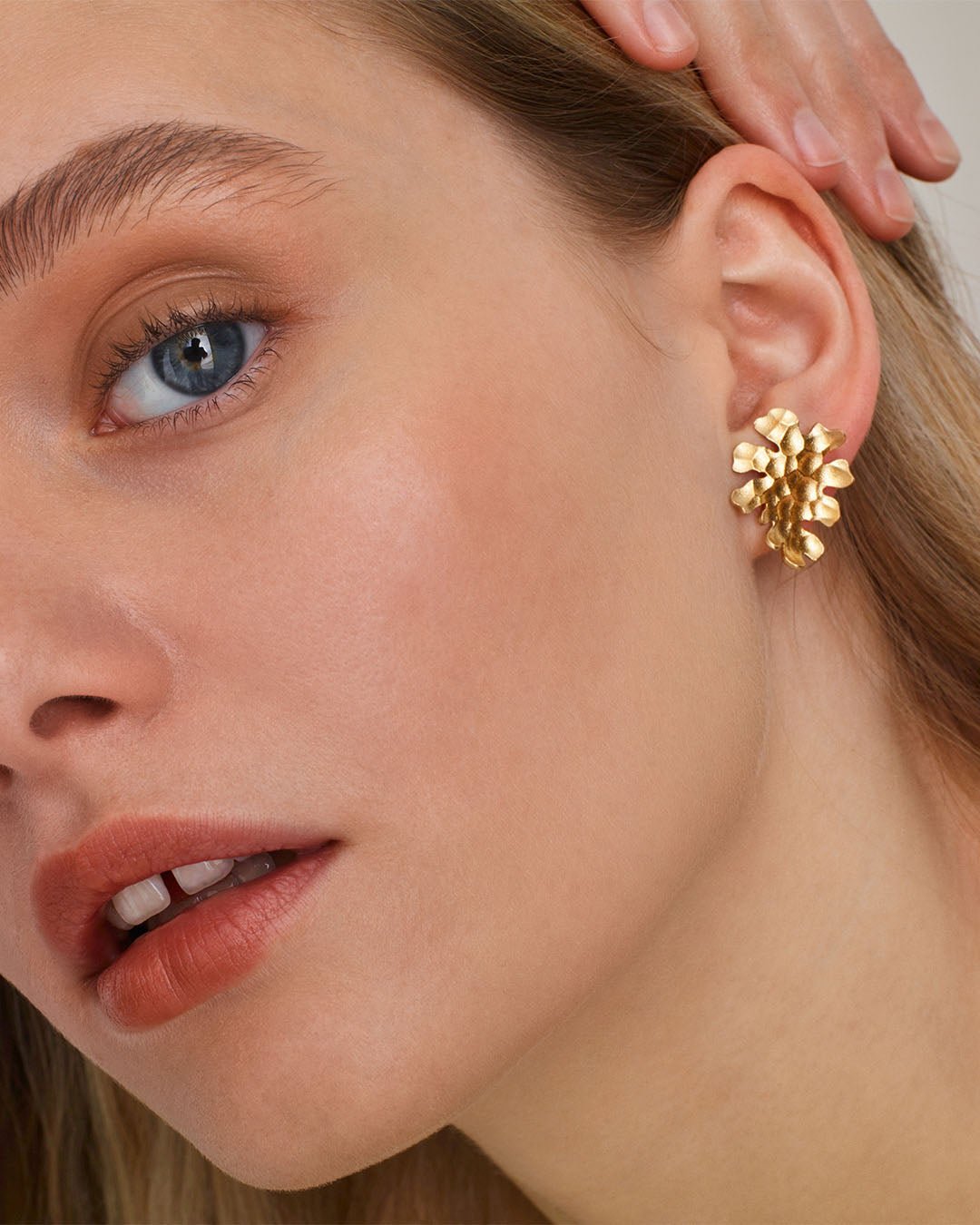 Tundra Earrings Small Bronze