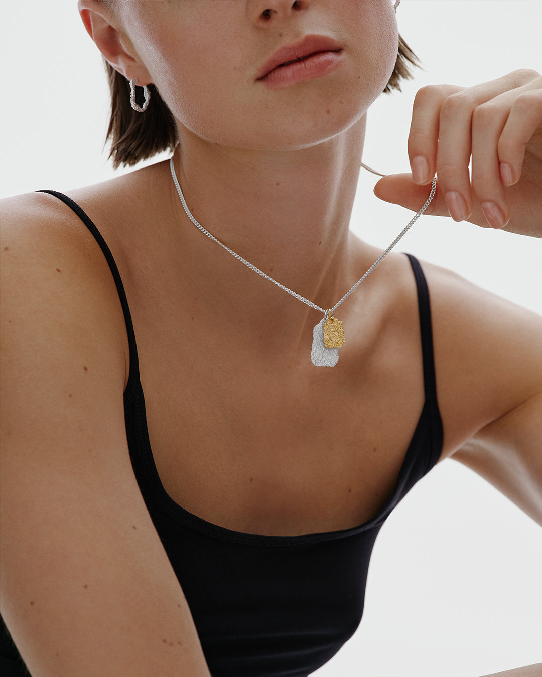 Itu エングレービングチャーム ラージ シルバー