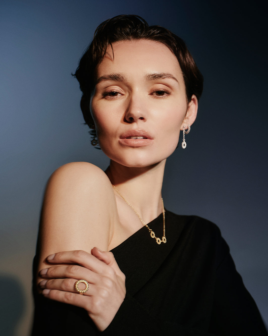 Valoisa-korvakorut ketjullinen hopea yksi kappale