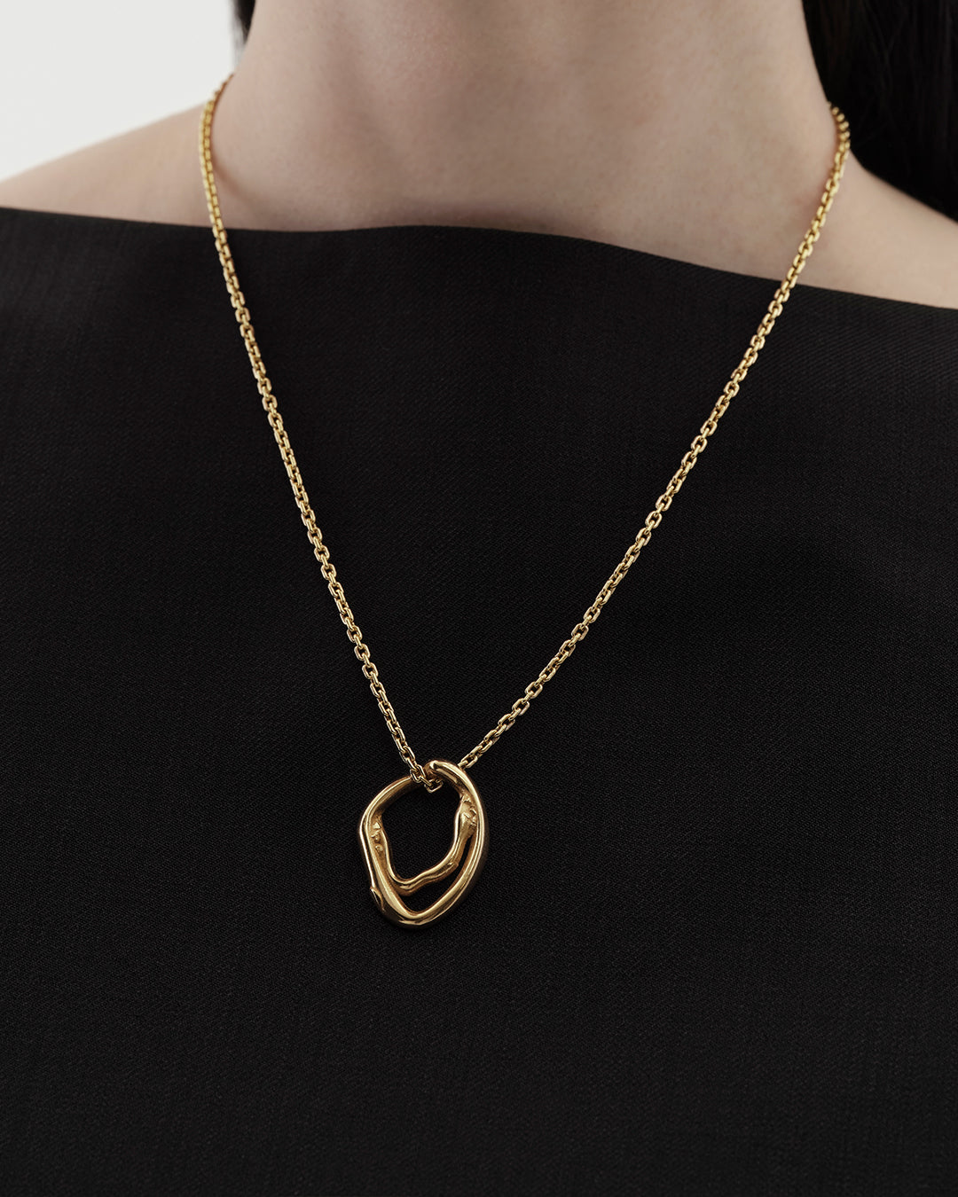 #69フィンランド発　カレワラジュエリー　Männyt ピアス ラージ シルバー Männyt ピアス ラージ シルバー ハーフ（左） – Kalevala