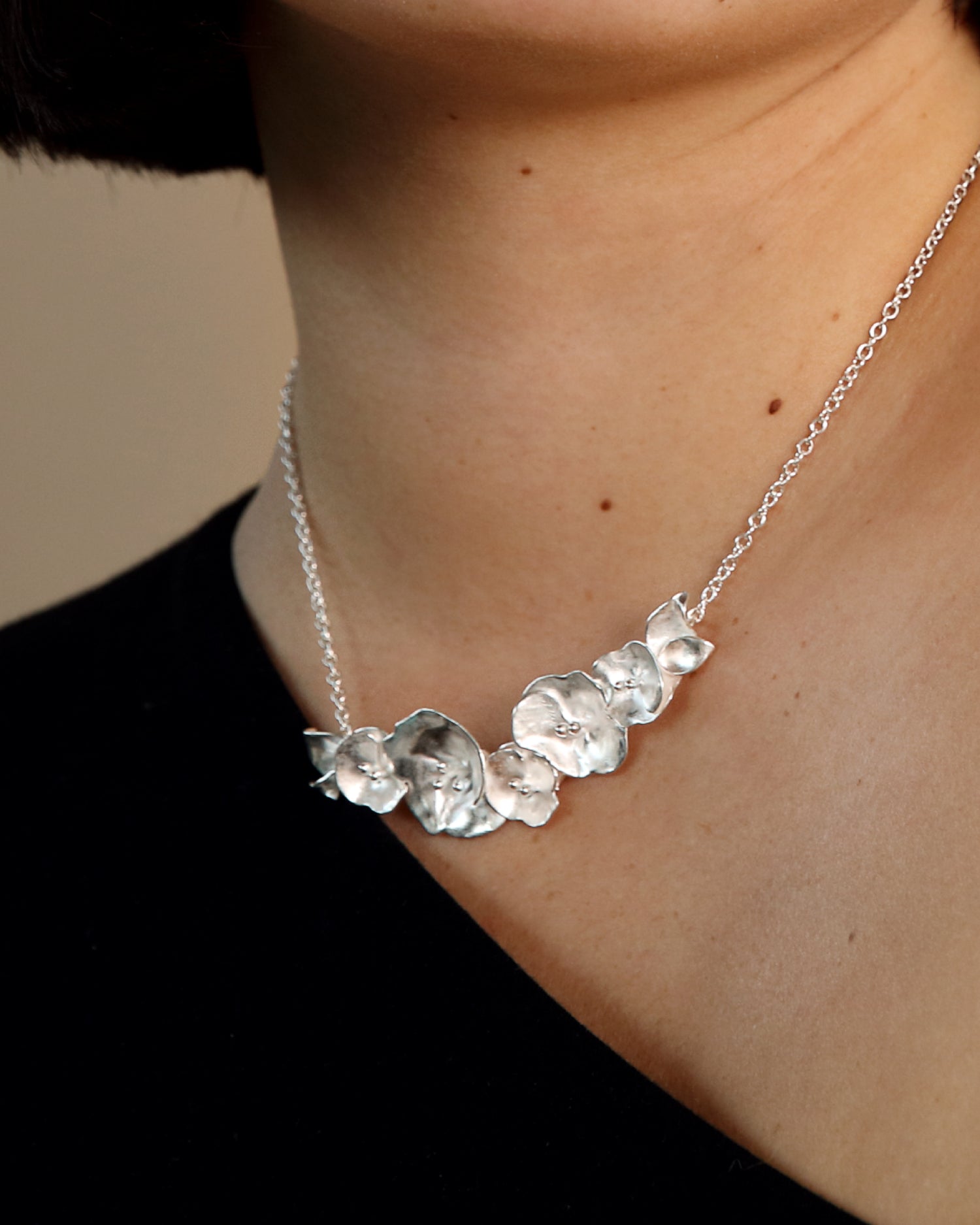 Midsummer Night Rose ネックレス