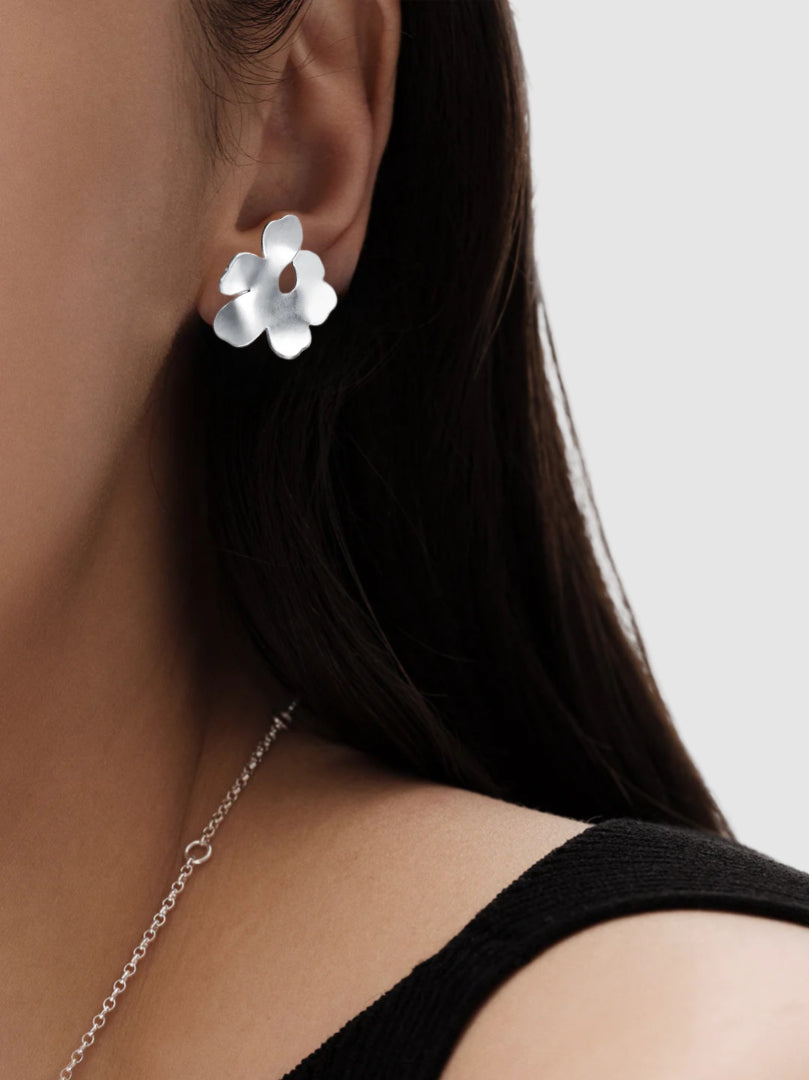 Unikko ミニピアス シルバー