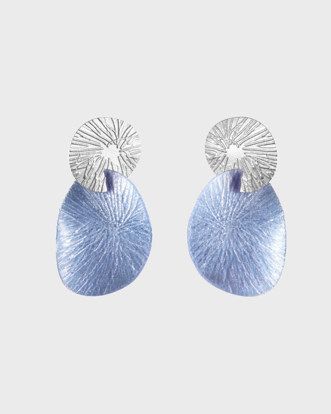 Nolla earrings silver blue half pair left